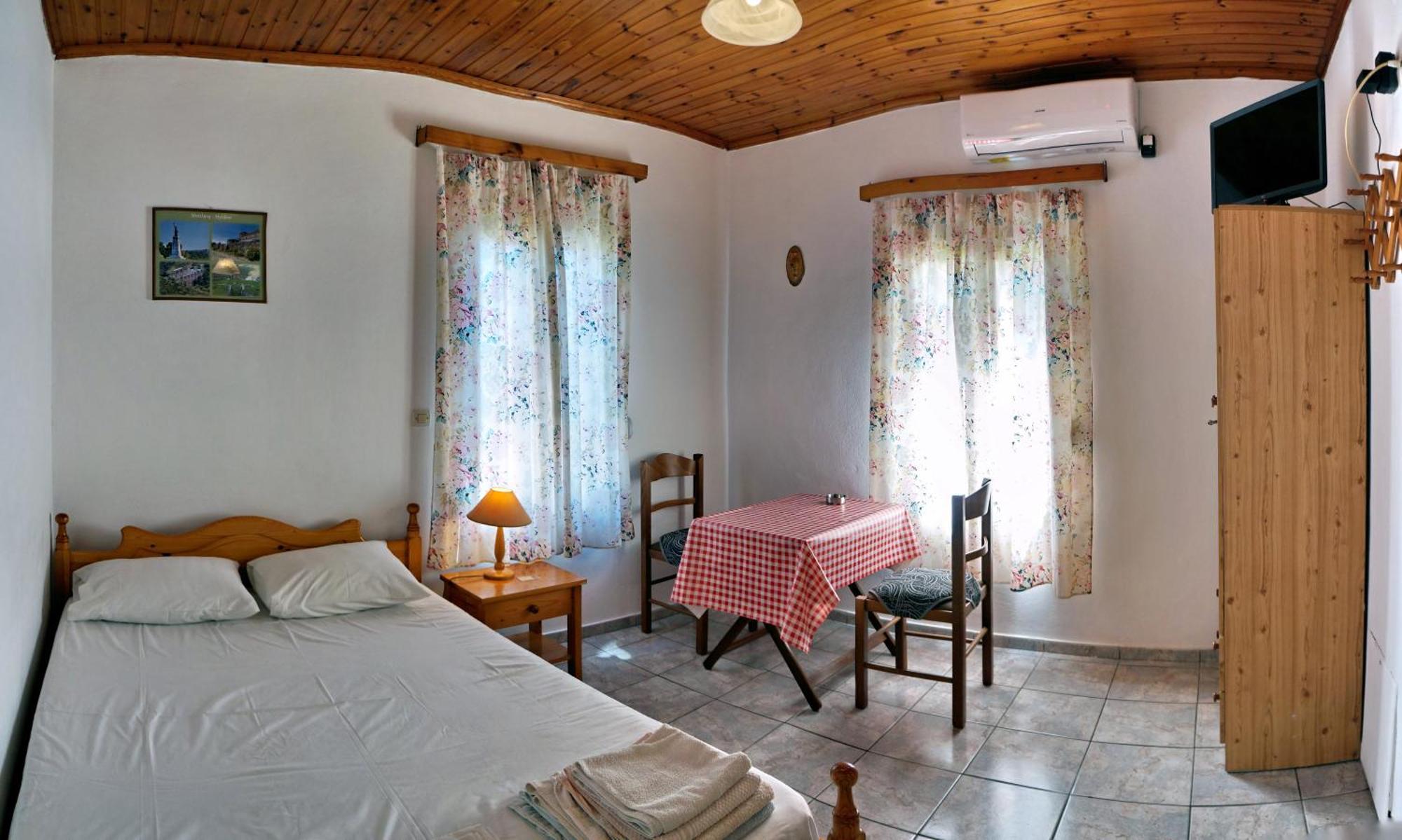 Angelos Rooms Mytilene Exterior photo