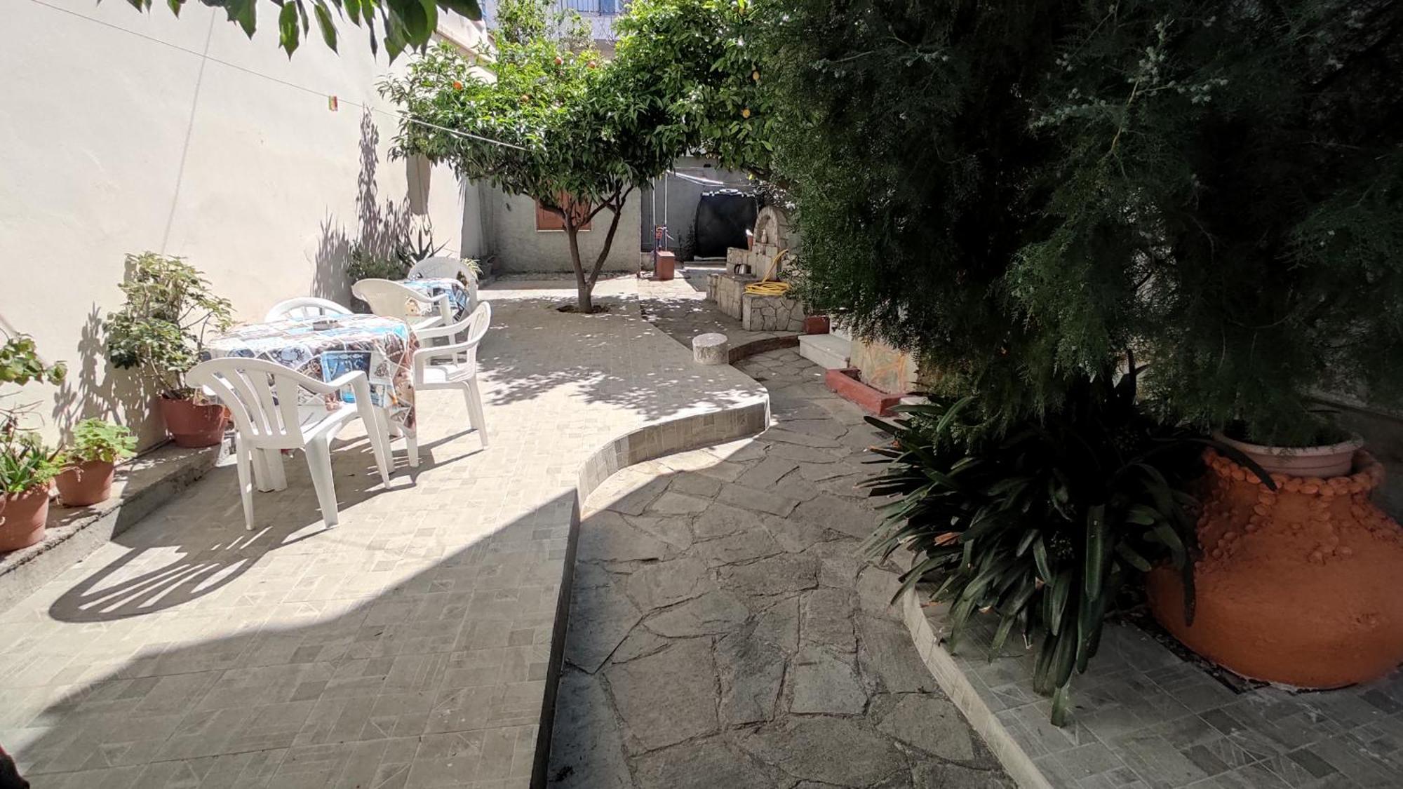 Angelos Rooms Mytilene Exterior photo