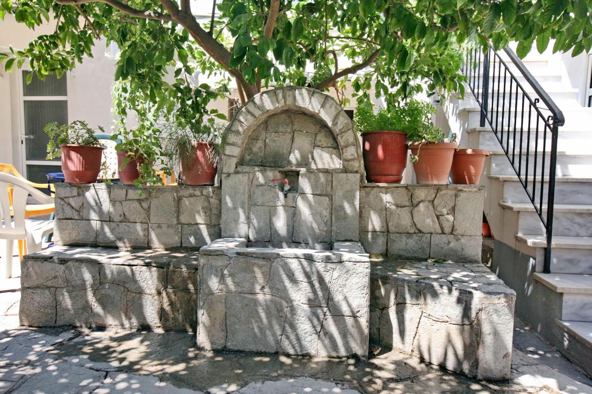 Angelos Rooms Mytilene Exterior photo